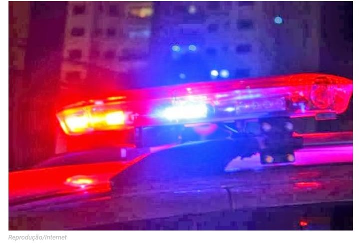 Mulher é estuprada após ser 'convidada' para usar drogas em barracão