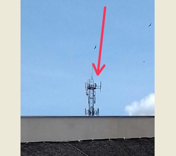 Homem ameaça a se jogar de torre em Canaã. (Fotos)
