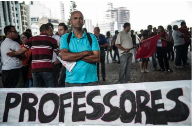 Profissionais da Educação de MT paralisam atividades amanhã, quarta-feira (24)