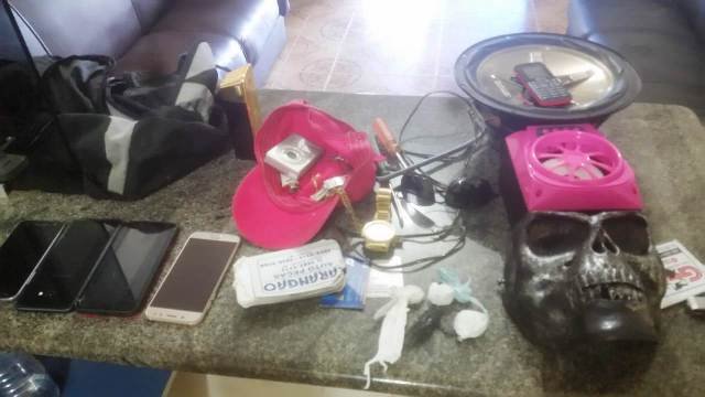 Policia em Colider fecha “Boca de Fumo” e prende nove pessoas, duas delas com Mandado de Prisão em Aberto. (Fotos)