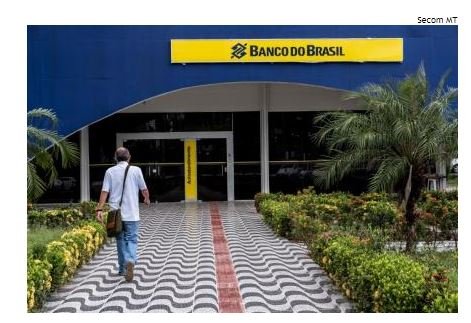 Salário de maio será pago em 3 parcelas, projeta secretário