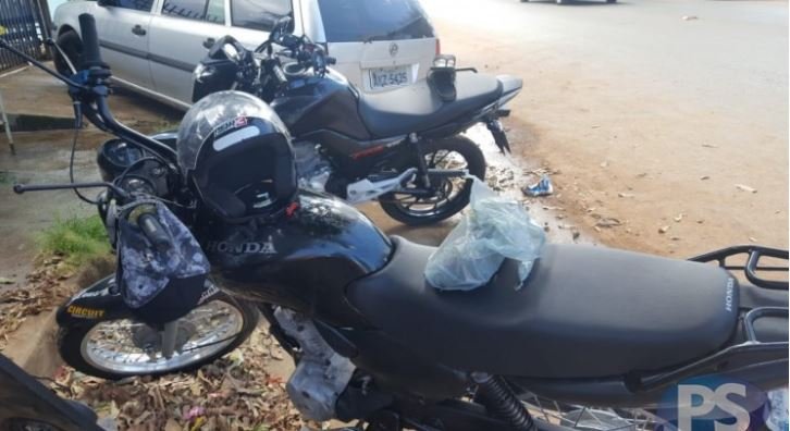 Três ficam feridos em colisão entre motocicletas em Sorriso