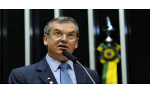 Eleições para prefeitos e vereador podem ser adiadas para 2022