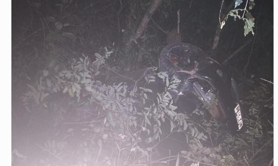 Jovem capota veículo na BR -163 nas proximidades da ponte do Rio Peixoto