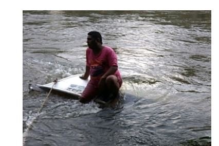 Lucas do Rio Verde: Barco com cinco pessoas afunda no Rio Verde. Ninguém se feriu