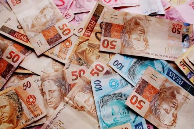 Banco Central mantém juros básicos no menor nível da história