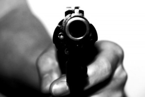 PM de Canaã age rápido e prende ladrão e mulher por receptação.