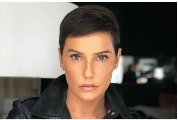 Deborah Secco é internada as pressas no hospital Sírio-Libanês