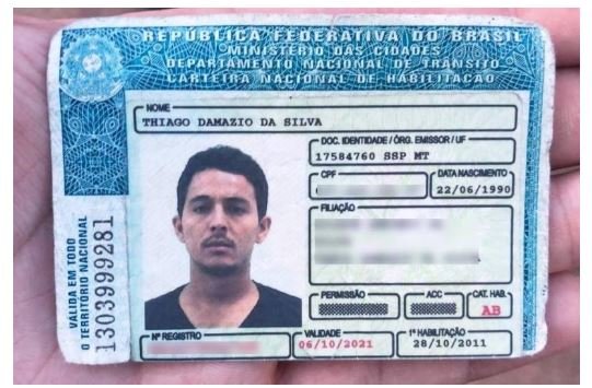 Motociclista que discutia com outro motorista no trânsito morre ao bater em carro em MT