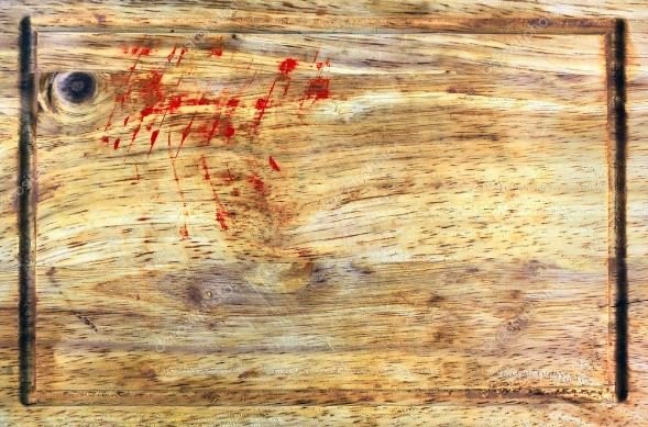 Homem tenta matar criança de cinco anos com golpe de tábua de carne na cabeça em Feliz Natal