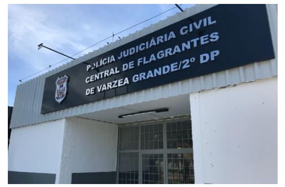 Mulher de 35 anos é morta a facadas e filho fica com vários ferimentos