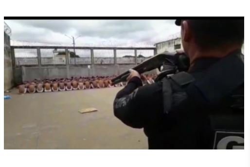 MT suspende porte de arma para agentes prisionais