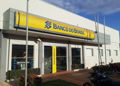 Polícia faz cerco a criminosos que estão em agência bancária em Mato Grosso