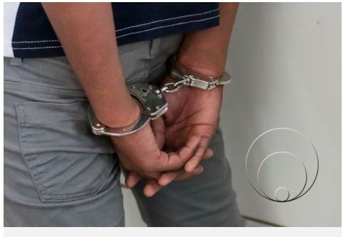 Polícia prende acusado de estuprar adolescente em banheiro de clube