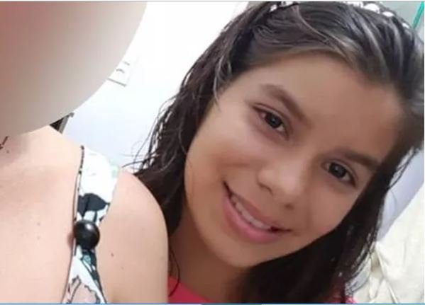 Criança é picada por cobra e morre em acidente de carro a caminho do hospital em MT