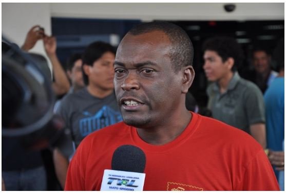 Governo está usando somente parte da LRF estadual, diz sindicalista