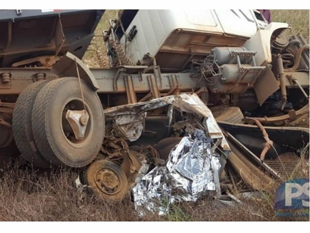 Choque frontal entre carreta e picape mata três em rodovia entre Sorriso e Ipiranga do Norte