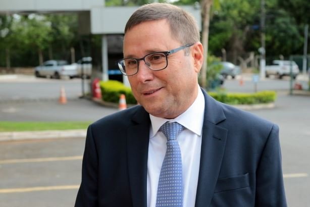 Governo de MT estuda imposto de energia solar para evitar comercialização abusiva