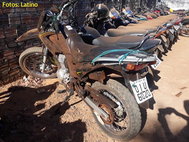 Homem em Colíder sofre escoriações em acidente entre carro e moto próximo a CASEMAT.(Fotos)
