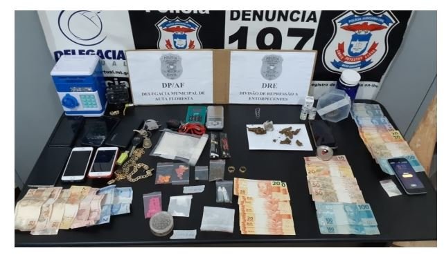Polícia Civil apreende LSD, Ecstasy e porções de maconha e cocaína