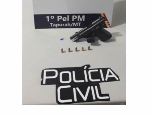Homem chama PM e acaba preso com arma em MT