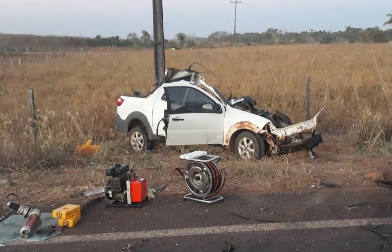 Homem em Colíder morre ao chocar frontalmente com ônibus na MT-320, esposa teve TCE. (Vídeo)
