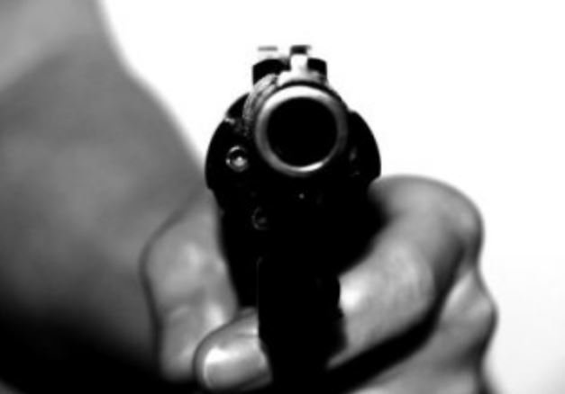 Bandido rouba farmácia no centro de Colíder levando celulares e dinheiro das vitimas.