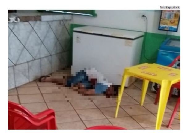 Suspeito foge após matar homem a tiros em bar