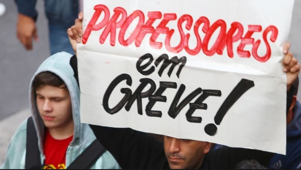Abandono de cargo; Servidor grevista deve voltar ao trabalho sob pena de demissão, orienta governador Mauro Mendes