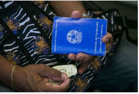 Reforma trabalhista precisa ser revista em alguns pontos, diz economista da Rede