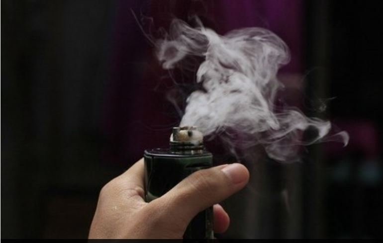 Fumar cigarro eletrônico por 10 minutos equivale a mais de 1 maço