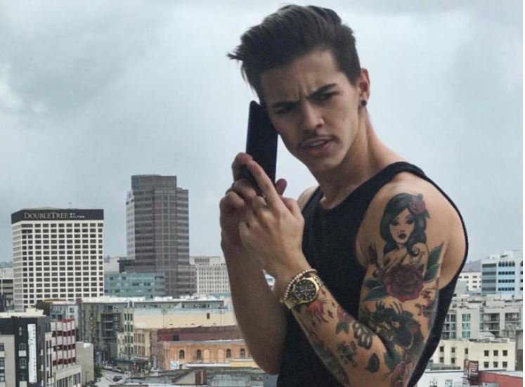 Biel muda completamente visual e homossexualidade é anunciada para todo o Brasil