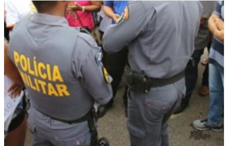 EM ABERTO Homem leva facada, é atendido e polícia encontra mandado de prisão