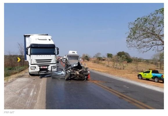 Motorista morre ao tentar ultrapassagem pelo acostamento e se chocar com carreta em MT