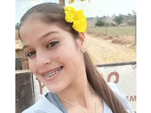 Adolescente de 14 anos de Santa Helena esta sumida desde a ultima sexta-feira(30). (Fotos)
