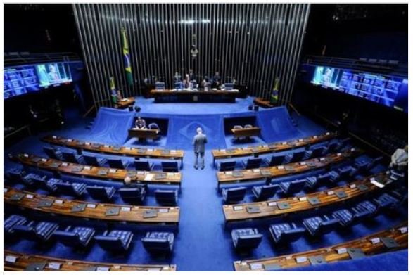 Senado aprova divisão do leilão de petróleo com Estados e municípios