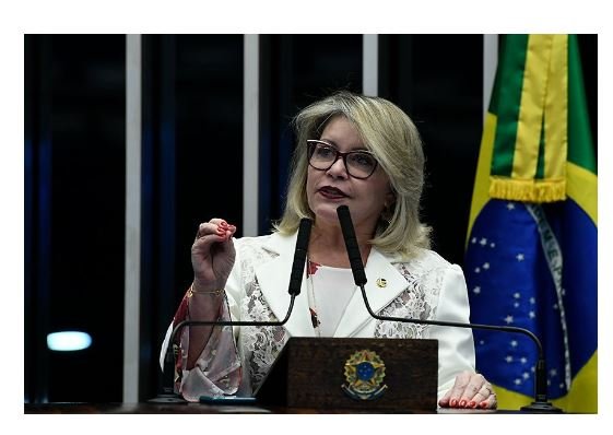 Ministro do TSE nega recurso de suplente e do PSL e mantém suspensão da decisão que cassou senadora Selma