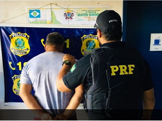 Caminhoneiro é preso pela PRF suspeito de envolvimento no assassinato da esposa