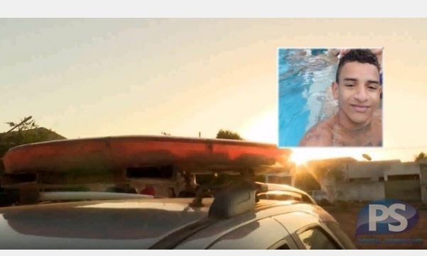 Grupo encapuzado aponta arma para bebê, grita “a casa caiu” e sequestra adolescente