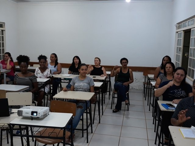 Curso de Libras do SENAC esta acontecendo no pólo da UAB de Colíder. (Vídeo)