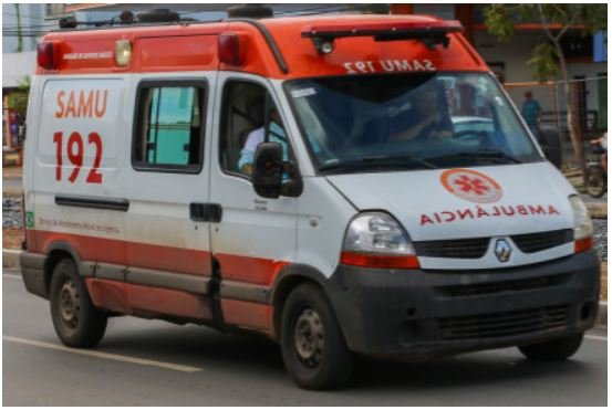 Menino de 2 anos morre após cair em cima de copo de vidro