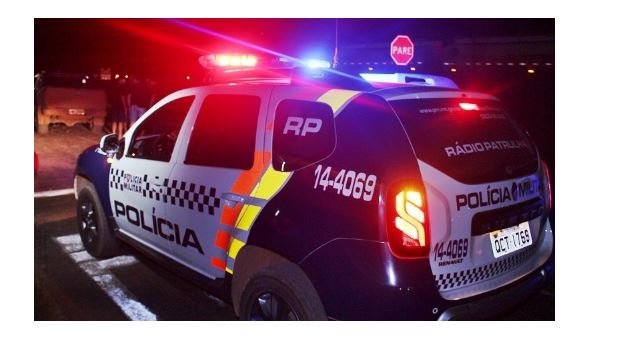 Mulher é presa acusada de matar idoso a facadas