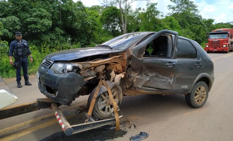 Acidente envolvendo dois veículos em Colíder na MT-320, deixa condutor ferido. (Vídeo)