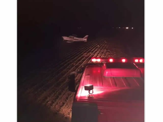 Levando corpo para ser sepultado, avião monomotor em pane faz pouso forçado