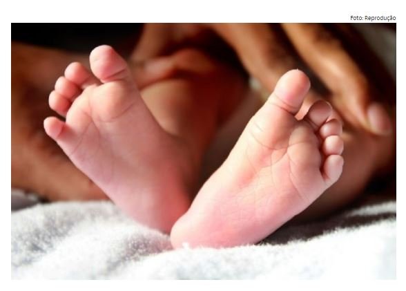 Bebê de quatro meses morre afogado com leite materno