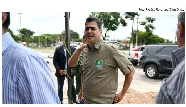 Por precaução, prefeito não irá mais atender mulheres sozinho em seu gabinete