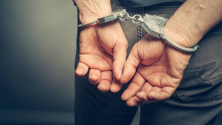 PM prende homem em Colíder que estava masturbando e observando as crianças tomando banho.