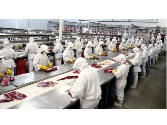 Com mais frigoríficos habilitados a vender para a China, preço da carne deve subir em MT