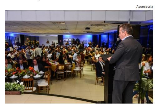 Governador faz balanço a prefeitos e diz que busca "consertar" MT