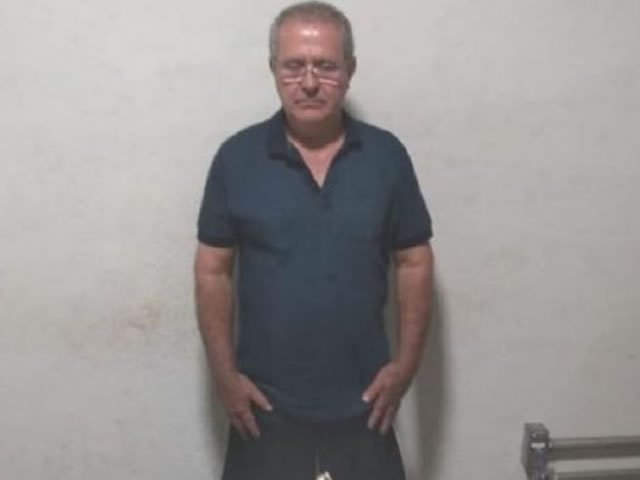 Homem é flagrado abusando de afilhada em elevador de shopping; veja o vídeo
